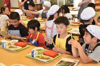 アスパラガス給食