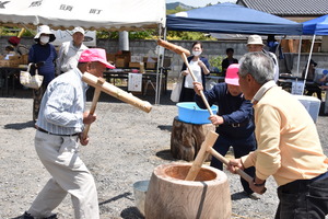 陶器市　もちつき